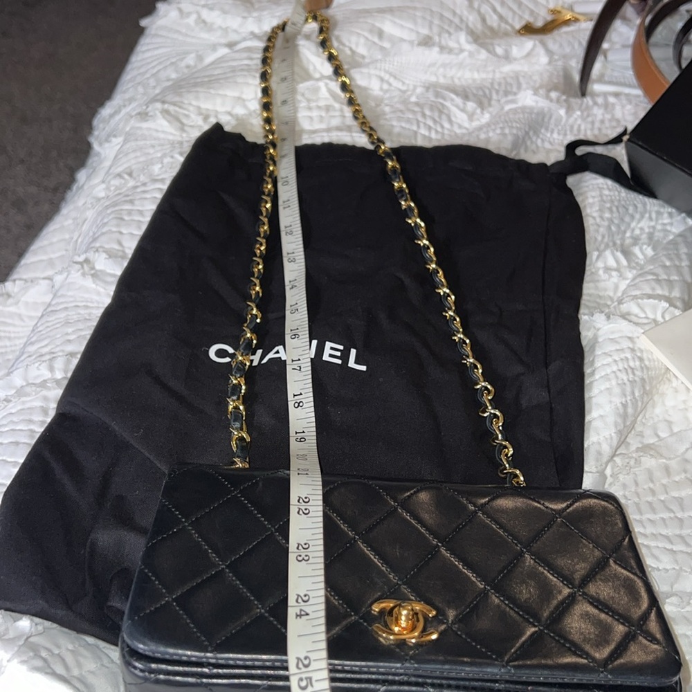 CHANEL mini Matelasse Lambskin Full Flap. - Picture 16 of 17